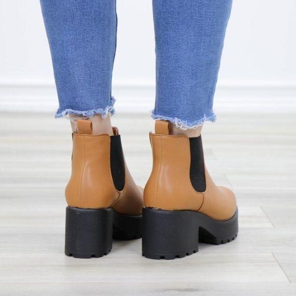 Chunky 90s Grunge Heel lug Platform booties - Picture 8 of 12